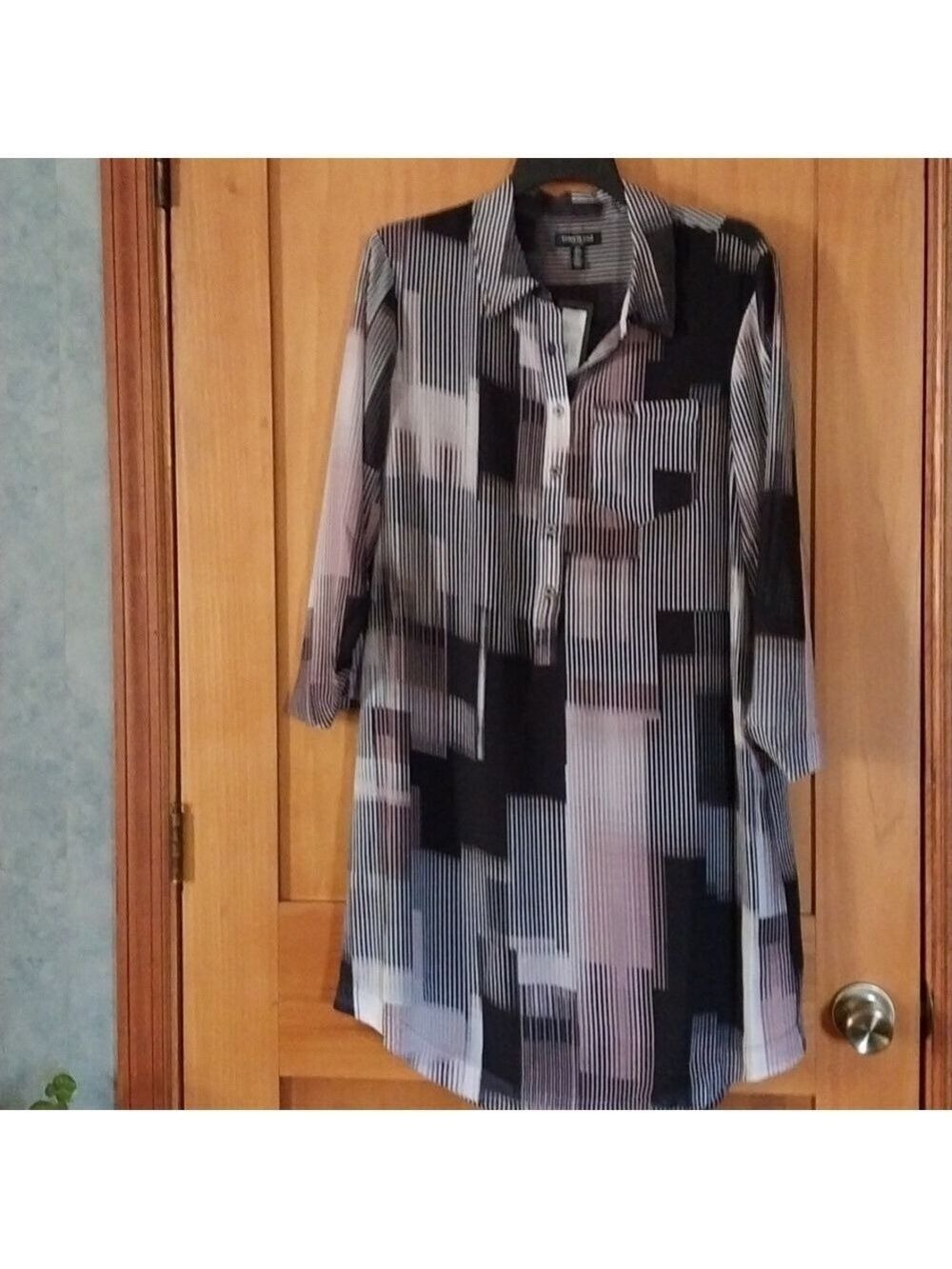 Kenneth Cole  Button Top Front DigitalStripe Shift Dress NWT Size L